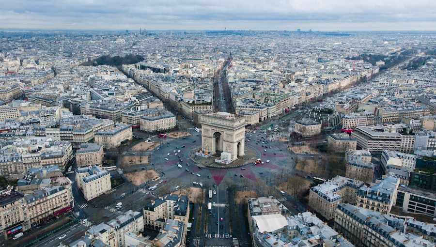 Paris et le Louvre